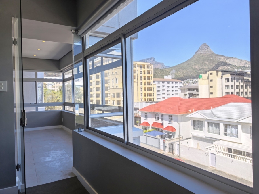 To Let 3 Bedroom Property for Rent in Sea Point Western Cape